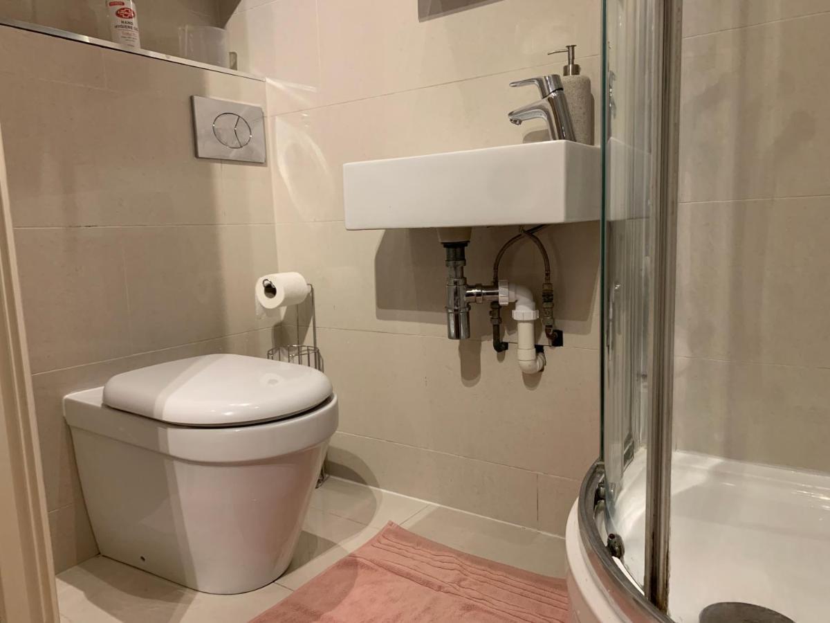 Studio Apartment 351 Ladbroke Grove, London W10 6Ha Экстерьер фото